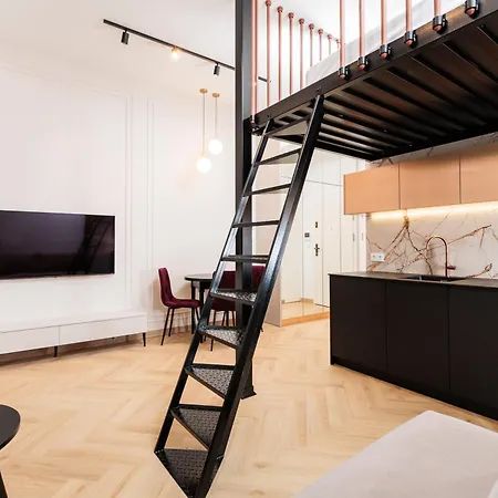 Of The Kings - Riverside K22 M13&28 Apartment *