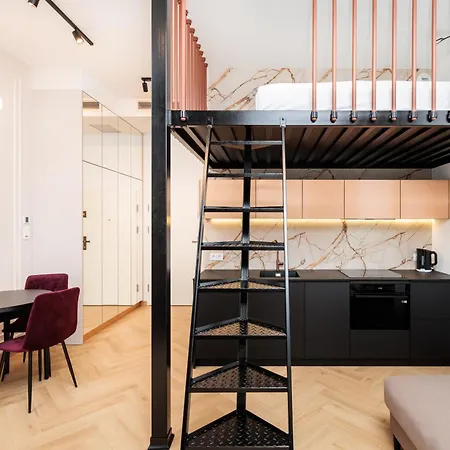 Of The Kings - Riverside K22 M13&28 Apartment