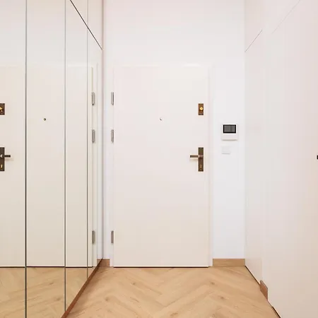 Apartment Of The Kings - Riverside K22 M13&28 Krakow