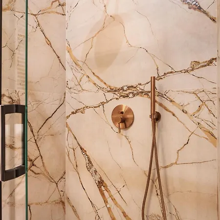 Of The Kings - Riverside K22 M13&28 Appartement