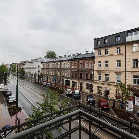 Apartment Of The Kings - Riverside K22 M13&28 *